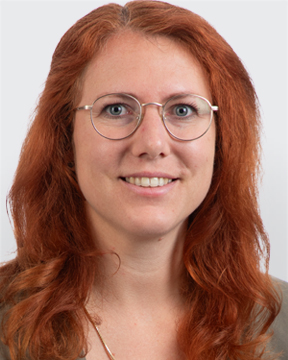 Elena Caflisch, Geschäftsleitung, HR-Fachfrau mit eidg. FA<div class="thirdEmployeeTitle" style="position: absolute; bottom: 14px;"> Berufsbildnerin</div>